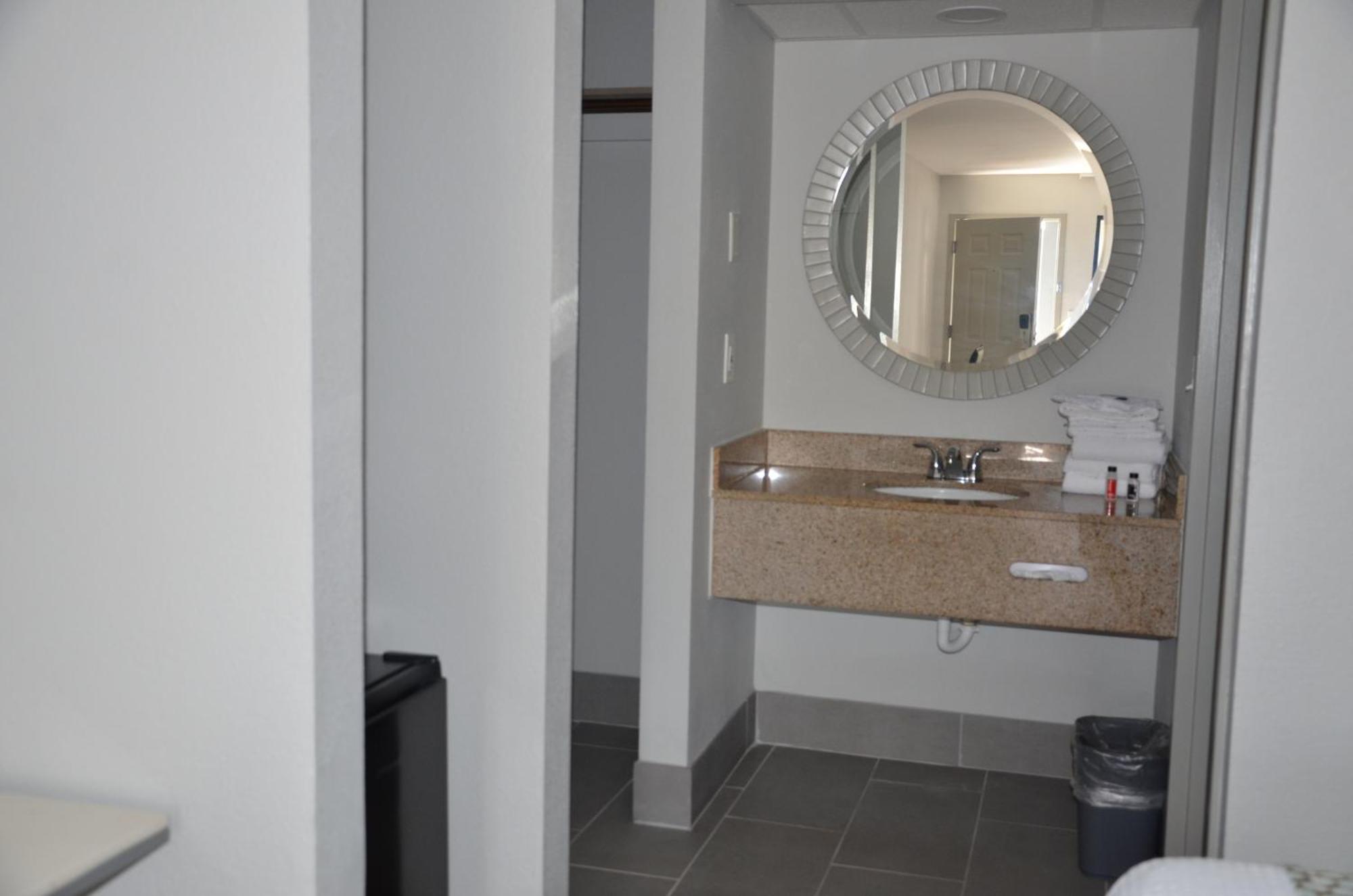Baymont Suites Ковінґтон Екстер'єр фото