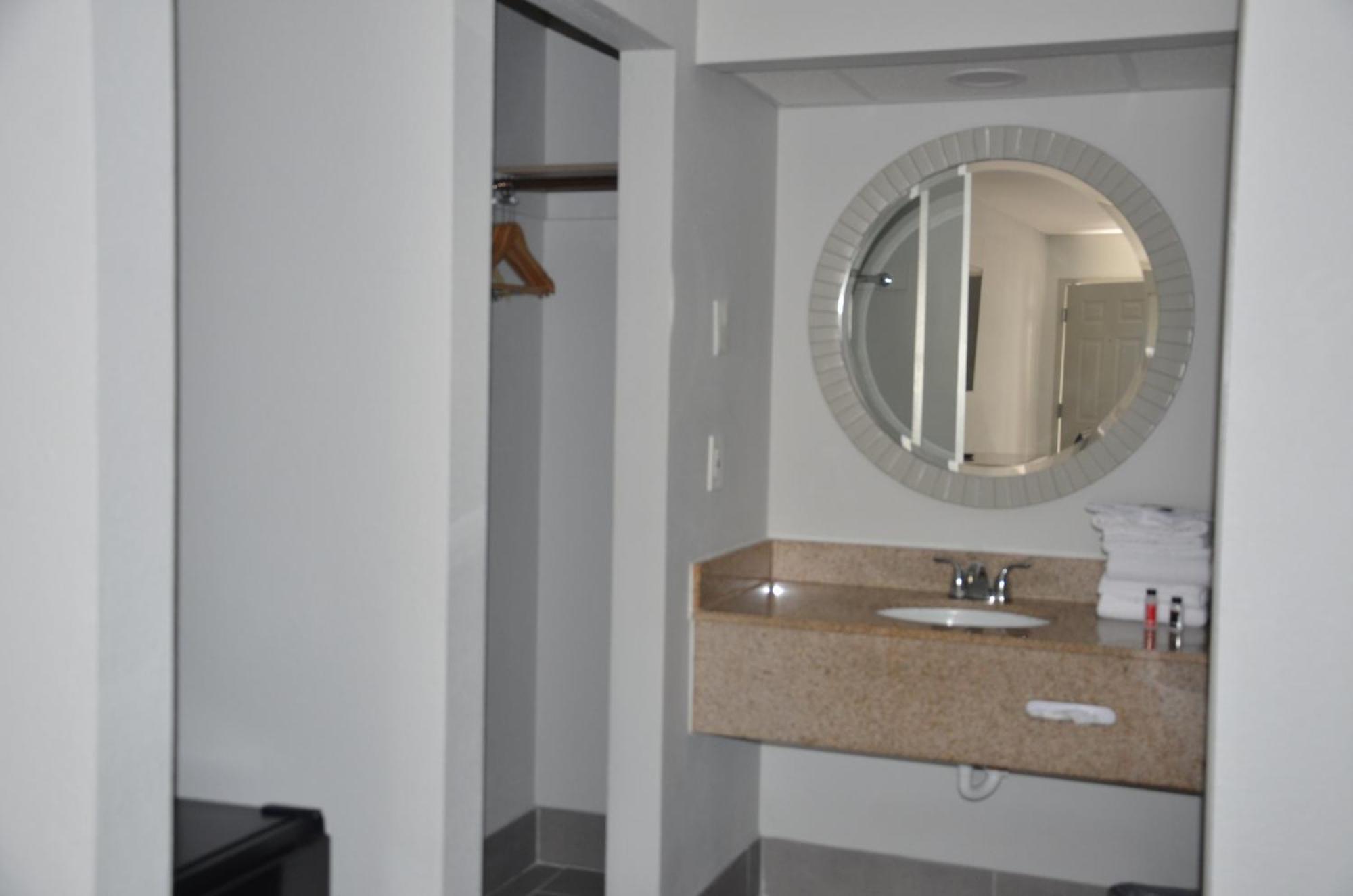 Baymont Suites Ковінґтон Екстер'єр фото